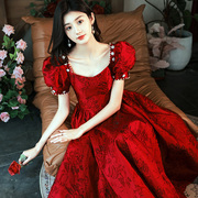 在逃公主敬酒服女夏季新娘法式小个子礼服红色订婚连衣裙玫瑰骑士