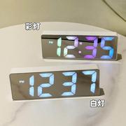led简约镜面电子闹钟，化妆镜学生usb电池两用温度，显示声控镜子时钟