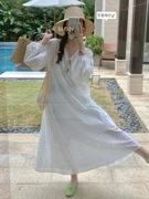 重工刺绣镂空白色连衣裙女法式田园风度假沙滩，裙系带收腰显瘦裙子