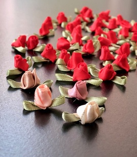 80朵价手工缝胶粘米菊皮红色丝带缎带花骨小玫瑰带叶子花朵饰品娃