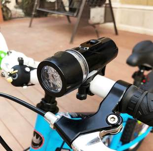 外单户外夜骑装备 自行车前后灯组合 LED警示灯手电筒