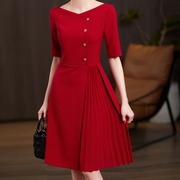 2022夏季尘颜春夏，品牌定制红色连衣裙，不对称领压褶女洋气裙子