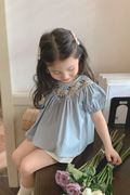 女童洋气泡泡袖短袖衬衫娃娃衫夏装中小童花朵刺绣时髦上衣潮