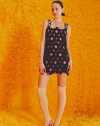 泰国设计师设计 landmee 圆环花朵度假镂空雏菊连衣裙短