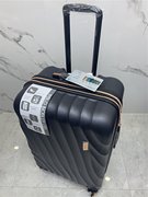 pc行李箱出口意大利奢侈大牌优雅线条黑色，粉色银色旅行箱20寸登机