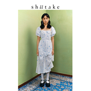 shiitake诗塔克纯棉刺绣，蓝色优雅花朵短袖褶子，法式浪漫连衣裙
