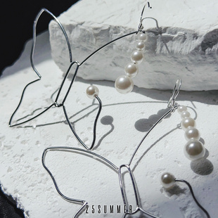 25summer原创设计甜酷夸张镂空线条，银色大蝴蝶，珍珠耳环个性耳夹女