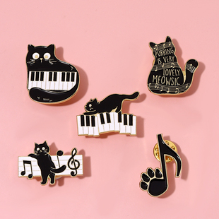 钢琴猫咪胸针可爱日系卡通，金属徽章男女，包包ins潮个性装饰品勋章