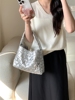 韩国小众爱心绣线手提包包女银色外出手拎包时尚大容量小托特包潮