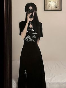 新中式女装改良刺绣t恤上衣两件套裙子赫本黑色，国风连衣裙套装夏