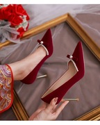 中式婚鞋2022年春秋秀禾服婚纱两穿新娘鞋，结婚法式红色高跟鞋