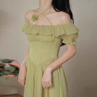 奈良茶歇法式复古裙子女夏季一字，肩连衣裙2023露肩长裙果绿色显瘦