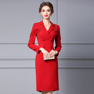 枝荔红色连衣裙春季2024西装领高档钉珠，正式场合长袖包臀裙子