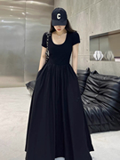 黑色短袖连衣裙2024旅游穿搭法式气质拖地裙，夏季修身显瘦长裙