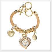 女士手链手表ins时尚镶钻金色，桃心装饰气质手表女学生石英合金表