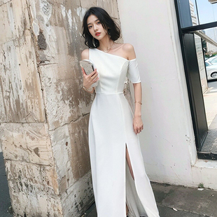 白色连衣裙夏季平时可穿韩版气质斜肩短袖，拼接长款简约小众连衣裙