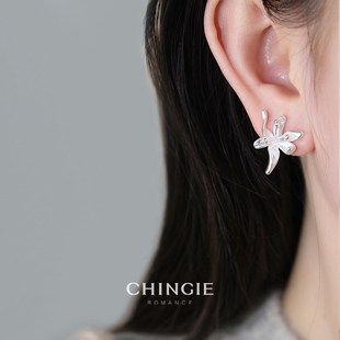 银色鸢尾耳环气质文艺优雅韩系耳饰，高级轻奢小众设计感无耳洞耳夹