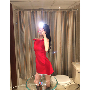 boamarket新年红色蝴蝶结，一字领连衣裙，女装内搭收腰显白裙子