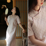 夏日常(夏日常)改良纯棉色织提花中长款半袖旗袍白简朱衣原创设计