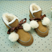 冬季季末 短筒女靴 真皮羊毛 雪地靴橡胶底防滑丝带毛球款B1