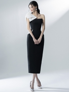 设计感单肩立体蝴蝶结气质小礼服设计师时尚撞色黑色显瘦连衣裙