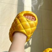 网红创意奶黄菠萝面包水果凉鞋1一2岁儿童拖鞋轻便卫生间防滑夏季