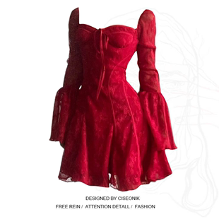 大码胖mm新年红色蕾丝连衣裙性感喇叭袖收腰显瘦裙子辣妹打底短裙