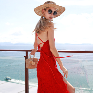 夏女红色沙滩裙气质挂脖连衣裙性感侧开叉长裙，蕾丝露背小礼服裙