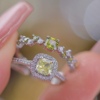 仙气修饰手指星辰彩钻戒指，橄榄绿锆石精致设计轻奢鹅黄色开口戒子