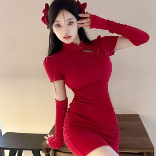 新中式改良旗袍红色镂空袖套连衣裙，女冬季圣诞，战袍性感包臀短裙子