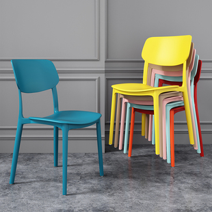 椅子家用塑料餐椅北欧简约现代靠背白色，餐桌椅可叠放卧室久坐凳子