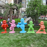 户外抽象人物雕塑公园广场学校运动体育童趣小孩踢球跳马景观摆件