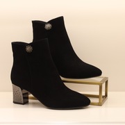 哈森女靴2022秋冬尖头水钻异型，跟高跟欧美时装短靴女ha227903