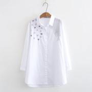 欧美秋季大码中长款刺绣，花色女衬衫，白色长款宽松休闲长袖衬衣