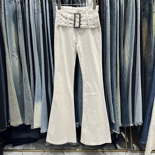 美式复古腰带装饰水洗，白色微喇牛仔裤女2023秋季修身显瘦长裤