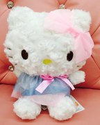 日本三丽欧凯蒂猫粉红色纱裙，系列蝴蝶结玫瑰花，坐姿kitty玩偶娃娃