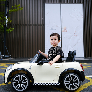 mini儿童电动车遥控玩具四轮汽车1-3-5岁男孩女孩，可坐双人男女孩