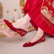 婚鞋女平底2022酒红结婚气质，鞋子中式秀禾婚纱，两穿粗跟新娘鞋