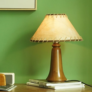羊皮布艺美式复古实木氛围灯侘寂风卧室床头柜法式中古高级感台灯