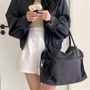 韩版时尚黑色大包女简约单肩斜挎包大容量尼龙布托特包旅行袋
