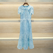 法式小众设计感连衣裙蓝色，水溶蕾丝镂空腰短袖娃娃领长裙