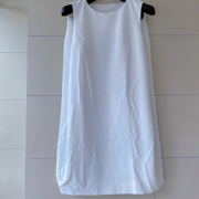 飘系列 纯白色垂感雪纺连衣裙个性背心式连衣裙小A字雪纺品牌折扣