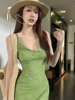 网红韩系法式绿色连衣裙，女v领收腰显瘦背心a字裙