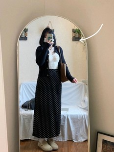 微胖mm韩系温柔风两件套春季黑色针织开衫搭配波点半身裙流行套装