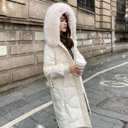 反季大毛领加厚白鸭绒(白鸭绒)韩版羽绒服，2023年女冬中长款宽松外套潮
