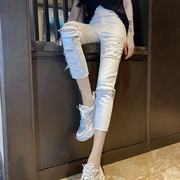 白色破洞牛仔裤女春季薄款2024小个子高腰显瘦修身小脚七分裤