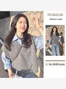 两件套装韩系简约v领灰色，短款毛衣背心，针织衫马甲女+蓝色长袖衬衫