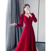 红色丝绒连衣裙高级感气质法式名媛小礼服长袖，复古裙子赫本风