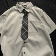 夏季灰色纯色短袖衬衣，加领带复古衬衫，女港风大码衣服男生学院风男