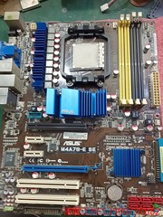 华硕主板M4A78－E  SE全集成大板AM2接口DDR2内电子元器件